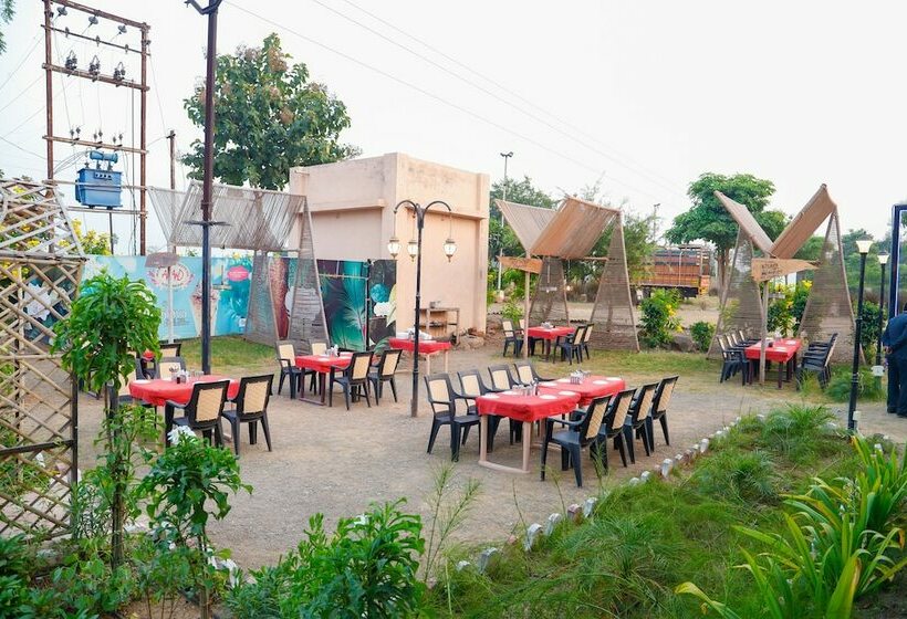 Omkar Resort And Lawn