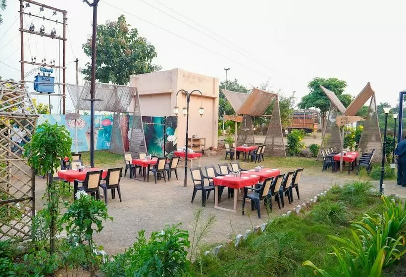 Omkar Resort And Lawn