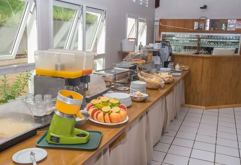 پانسیون Bois Joli