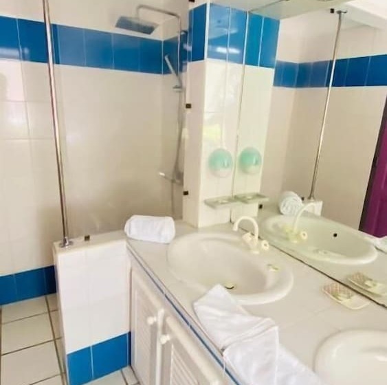 پانسیون Bois Joli