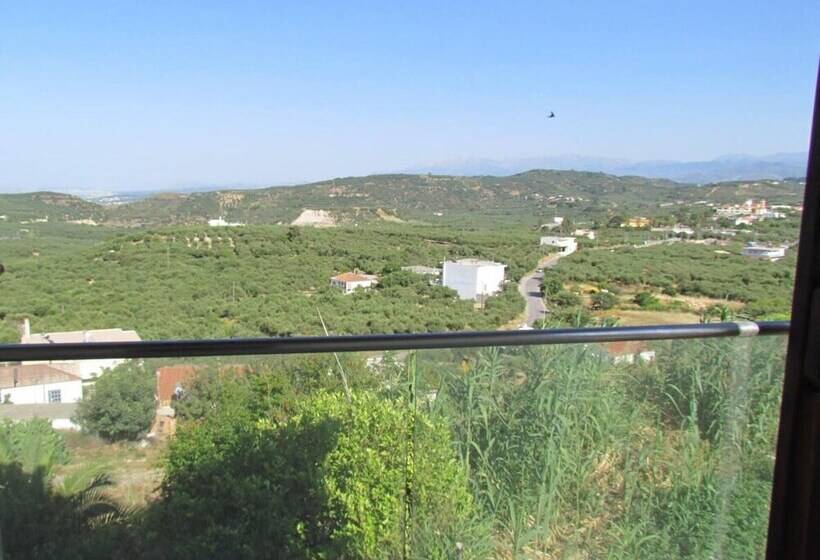 إقامة Beautiful 3 Bed House In Chania With Garden