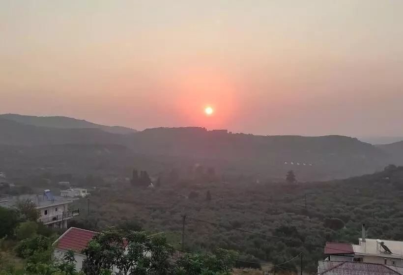 レジデンス Beautiful 3 Bed House In Chania With Garden