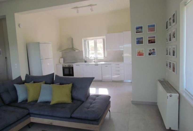إقامة Beautiful 3 Bed House In Chania With Garden