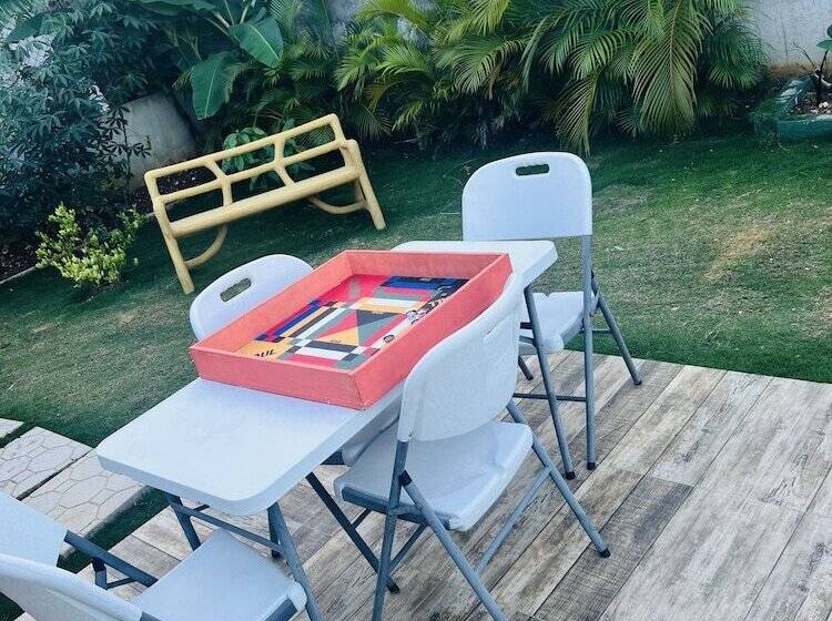 اقامتگاه Magnesium Seaview