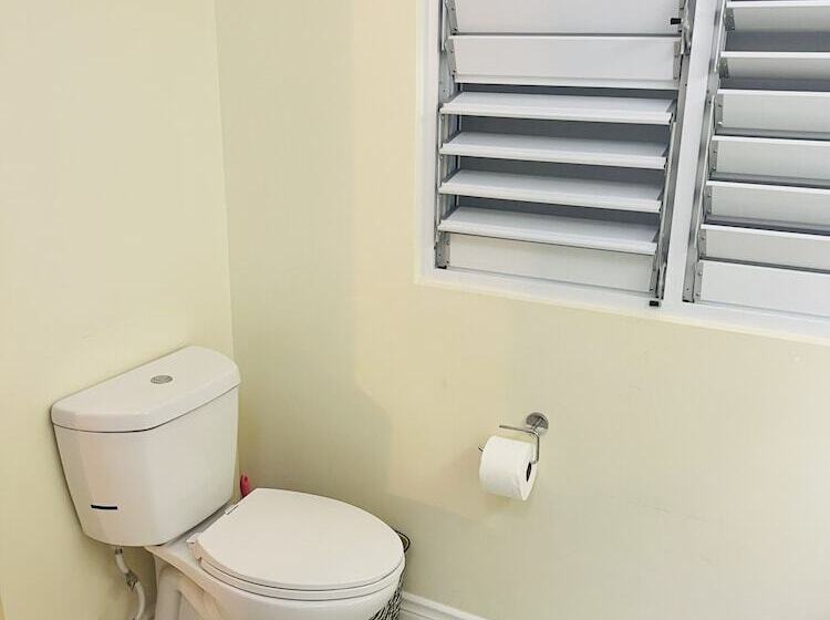 اقامتگاه Magnesium Seaview