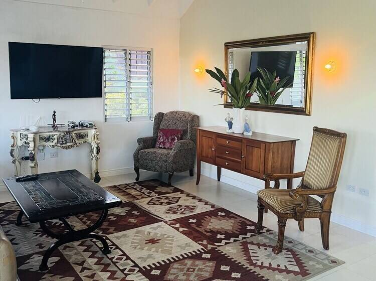 اقامتگاه Magnesium Seaview