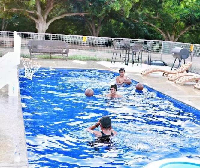 14 Son S Rio Cibolo   Birdhouse Cabin