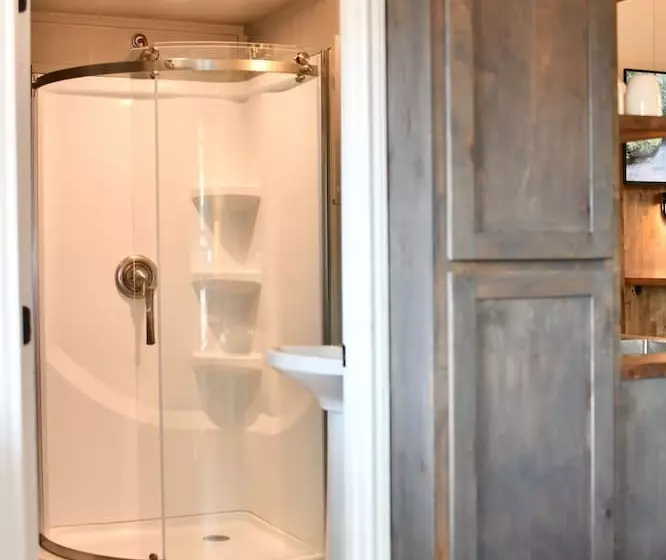 14 Son S Rio Cibolo   Birdhouse Cabin