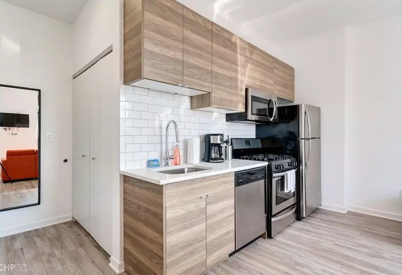 Chicago Second Floor Studio By 747 Lofts