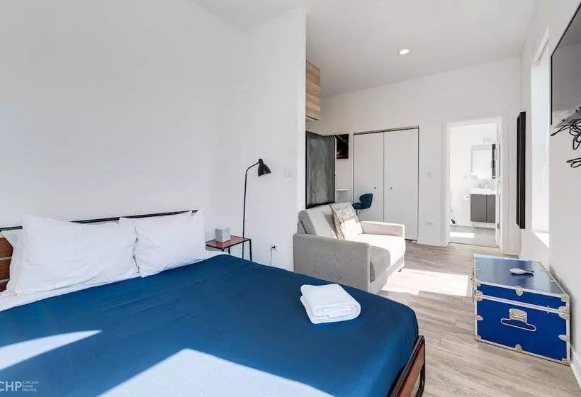 Chicago Second Floor Studio By 747 Lofts
