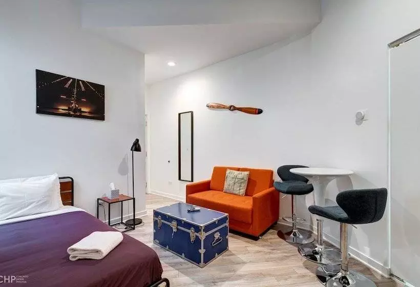 Chicago Second Floor Studio By 747 Lofts