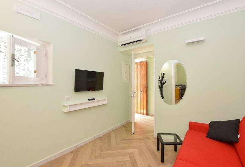 Carpediem. Apartment With 59 Steps Gradini. In The Center Of Amalfi At 650 Mt From The Sea With Paym