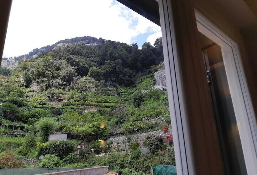 Carpediem. Apartment With 59 Steps Gradini. In The Center Of Amalfi At 650 Mt From The Sea With Paym