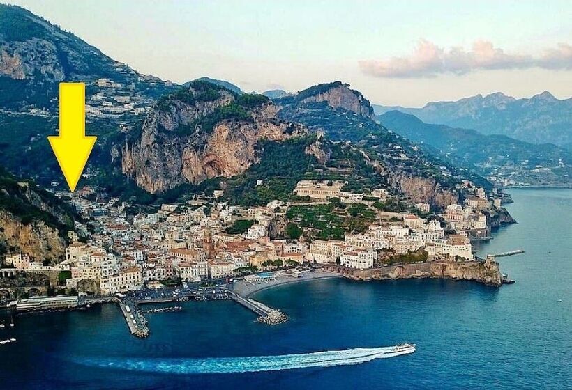 Carpediem. Apartment With 59 Steps Gradini. In The Center Of Amalfi At 650 Mt From The Sea With Paym