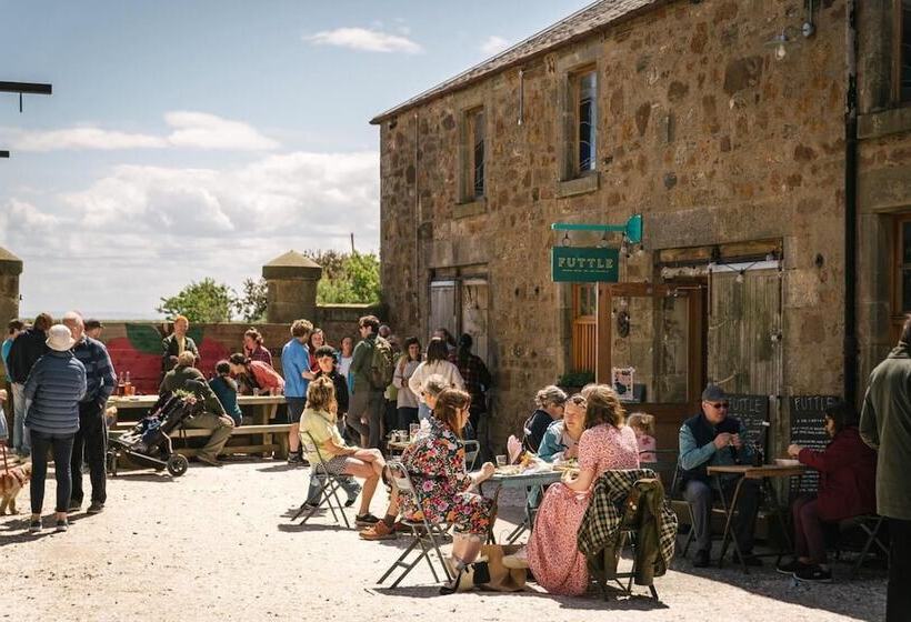 Beautiful Coastal Cottage In St Monans, Scotland