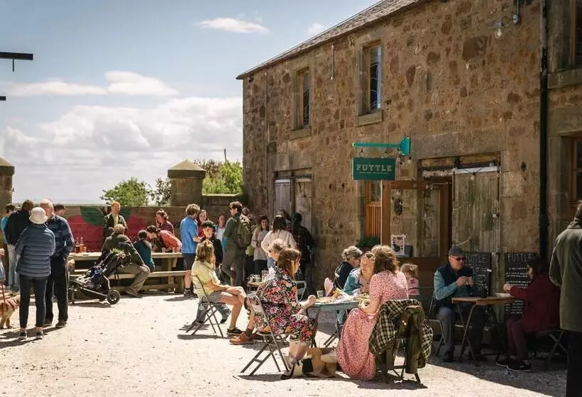 Beautiful Coastal Cottage In St Monans, Scotland