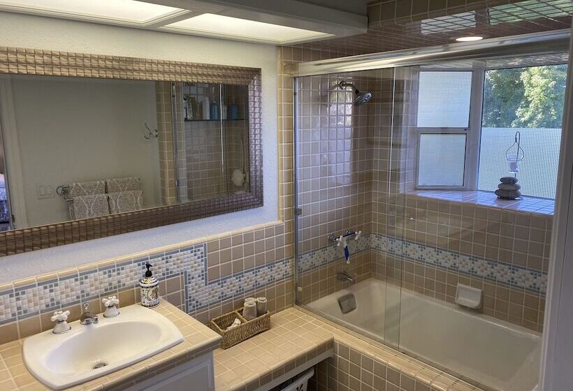 ベッドアンドブレックファースト Twboord