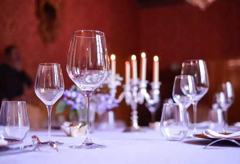 Hotelli Château De Thorens