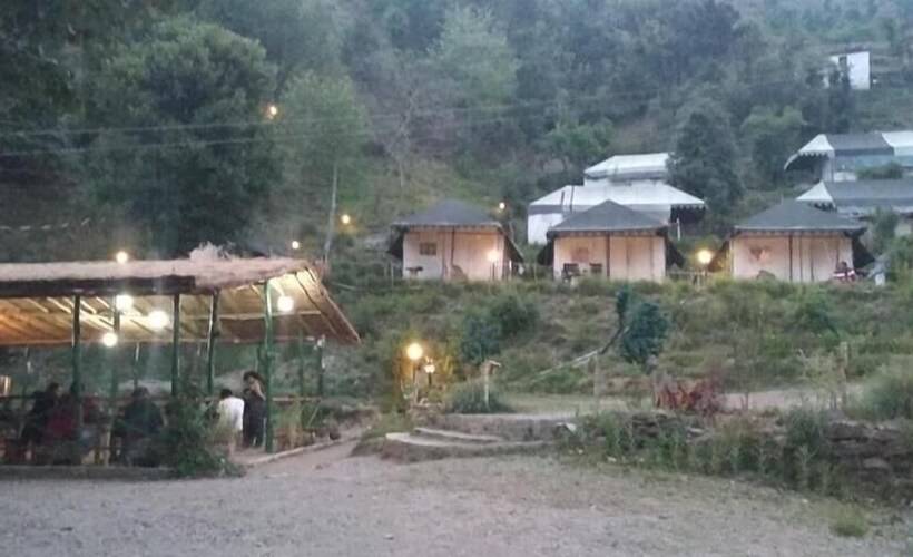 בית מלון כפרי Hidden Valley Camp