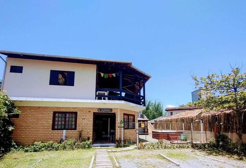 בית מלון כפרי Pantai Karah Pousada