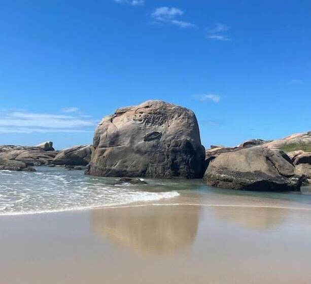 בית מלון כפרי Pantai Karah Pousada