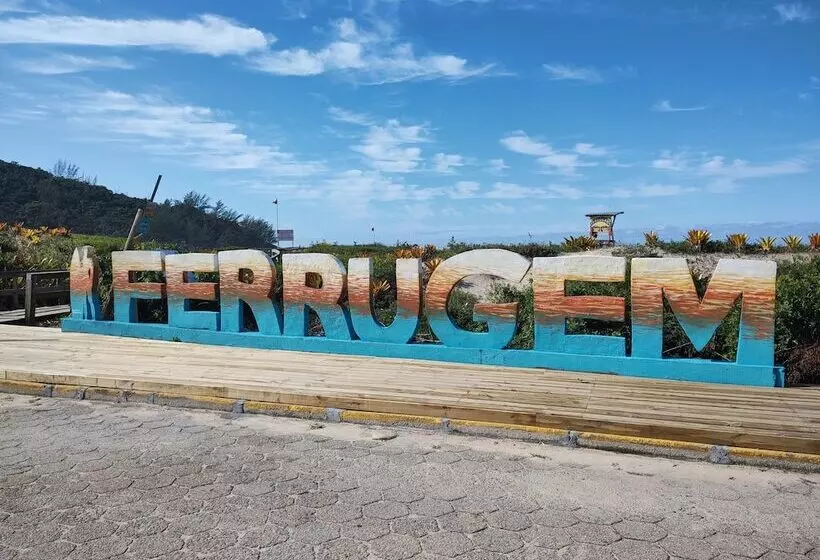 ホテル Pantai Karah Pousada