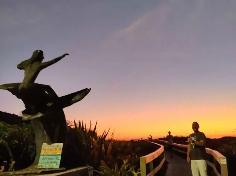 ホテル Pantai Karah Pousada