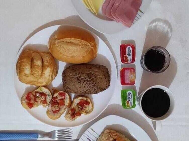 בית מלון כפרי Pantai Karah Pousada