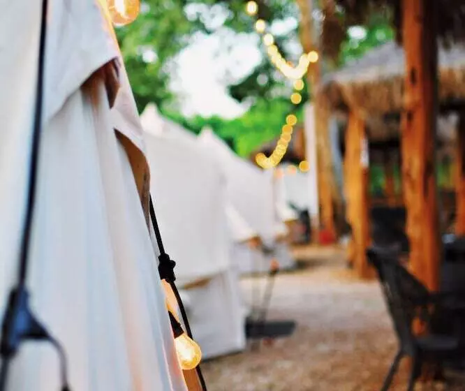 ホテル Son S Guadalupe Glamping Tent A