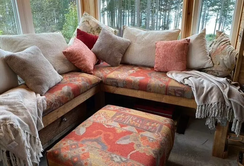 Hotelli Treehouse Over The Water   Eagle S Nest