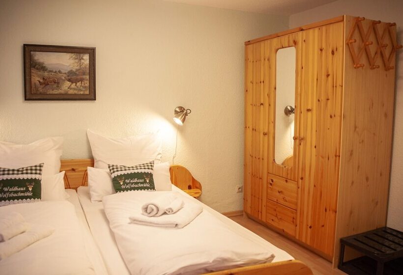 בית מלון כפרי Waldhaus Wolfsbachmühle