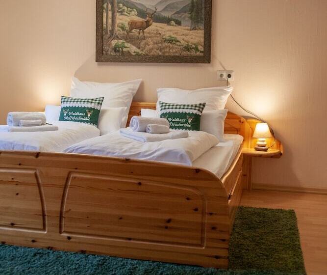בית מלון כפרי Waldhaus Wolfsbachmühle