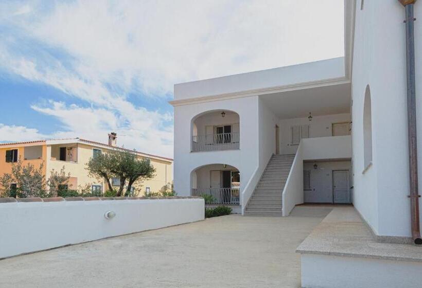 إقامة Isa Appartaments In Orosei With Air Conditioning