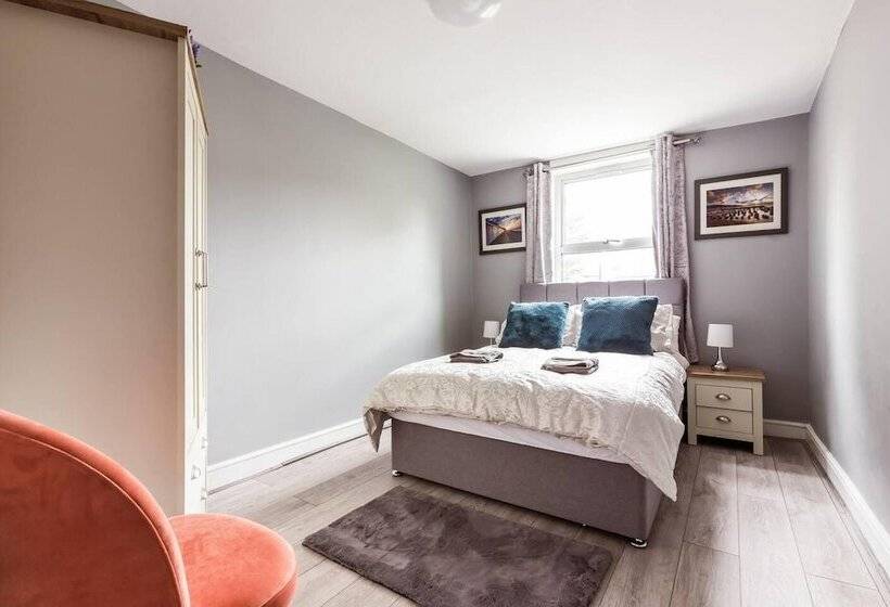 住所  North Central London House/ Sleeps8/garden/wifi