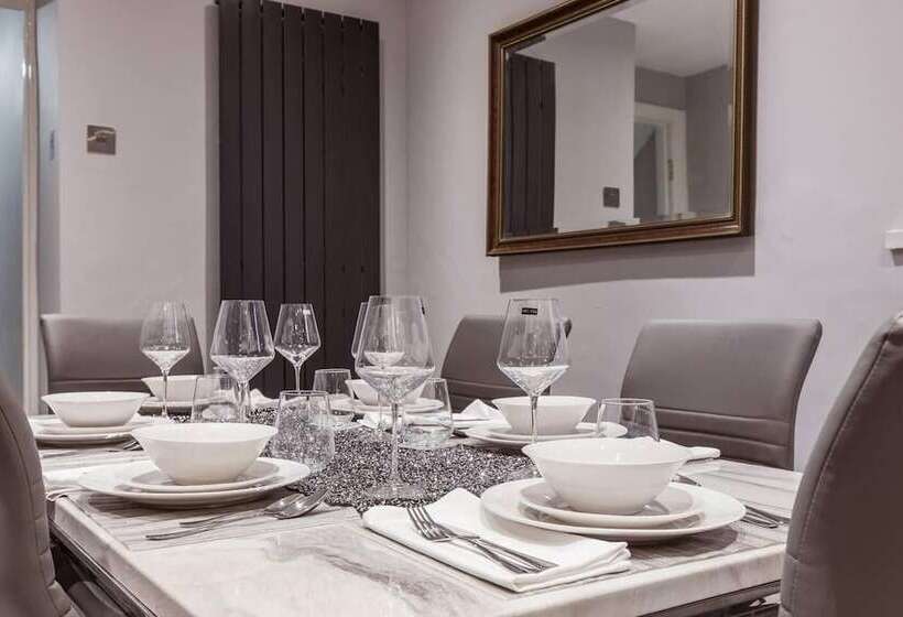 住所  North Central London House/ Sleeps8/garden/wifi