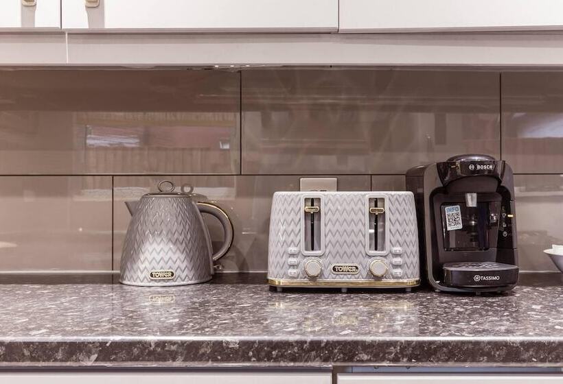 住所  North Central London House/ Sleeps8/garden/wifi