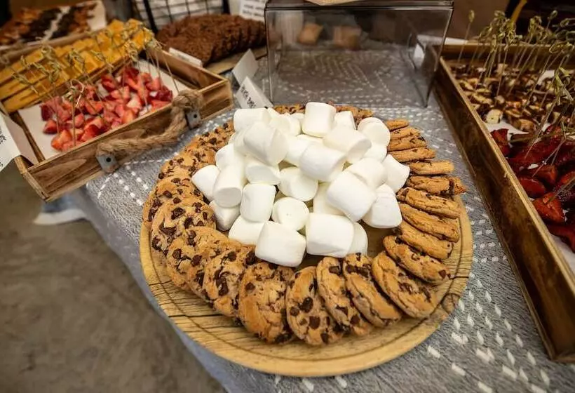 Lomakeskus Under Canvas North Yellowstone   Paradise Valley