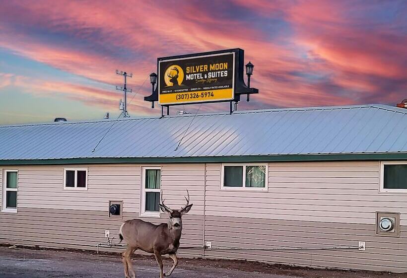 מוטל Snowy Mountain Inn