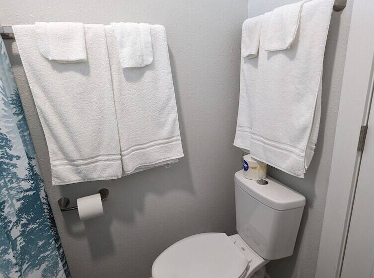 فندق على الطريق Snowy Mountain Inn