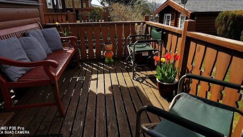 Snowdonia National Park Log Cabin With Garden
