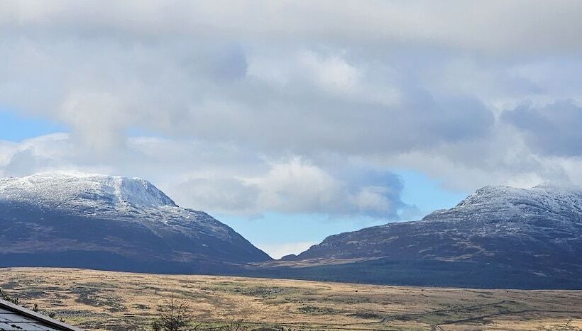 Snowdonia National Park Log Cabin With Garden