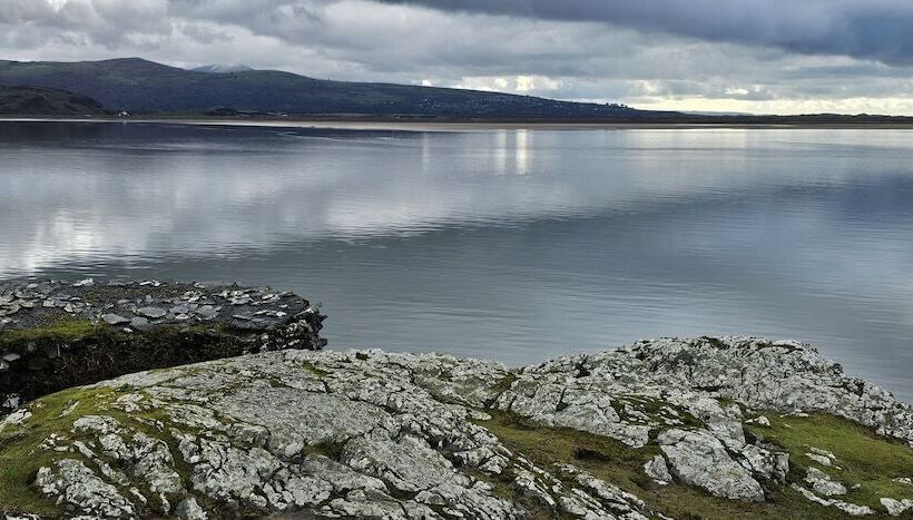 Snowdonia National Park Log Cabin With Garden