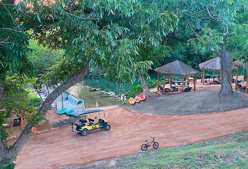Son S Rio Cibolo Glamping Cabin F