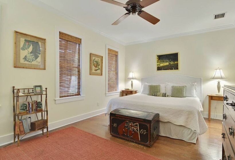 Amelia Home By Avantstay In Historic Old Town W/ Pool