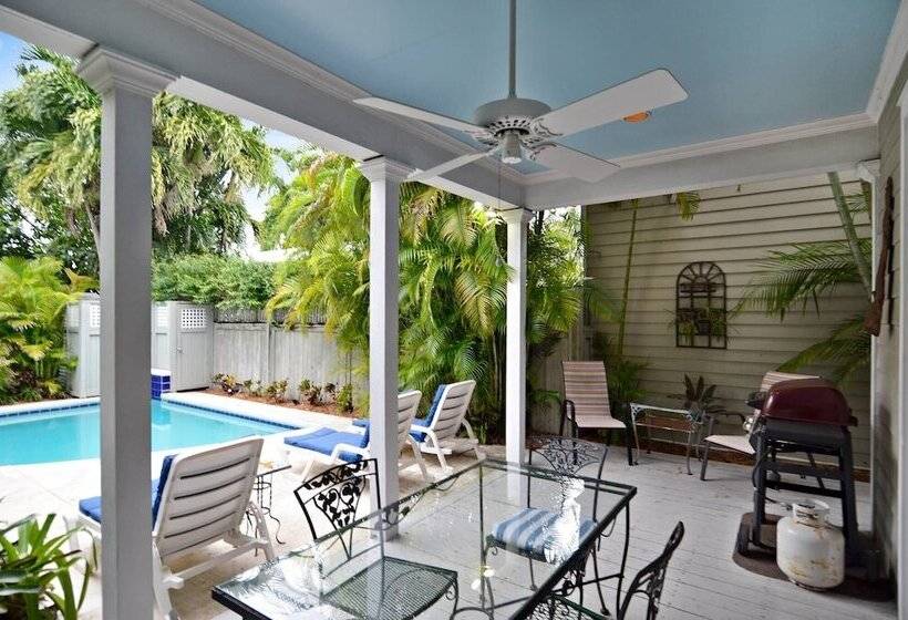 Amelia Home By Avantstay In Historic Old Town W/ Pool