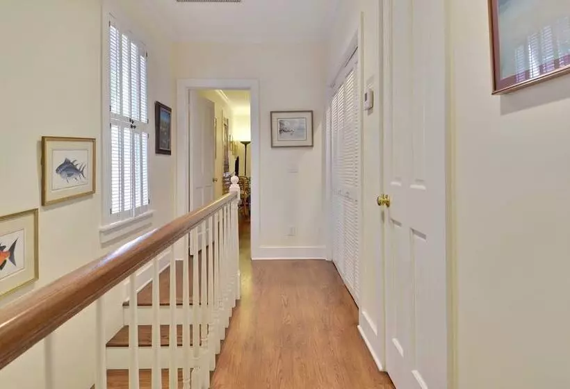 Amelia Home By Avantstay In Historic Old Town W/ Pool