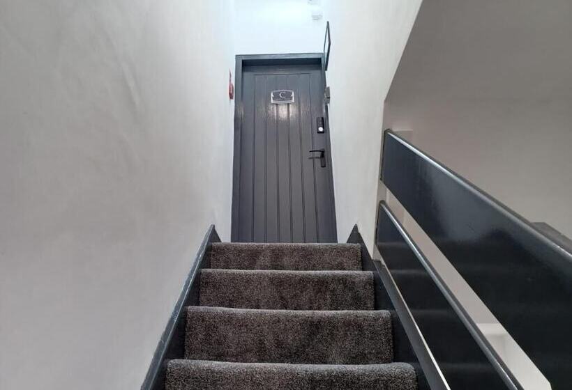 Black Pearl Luxury Apartments