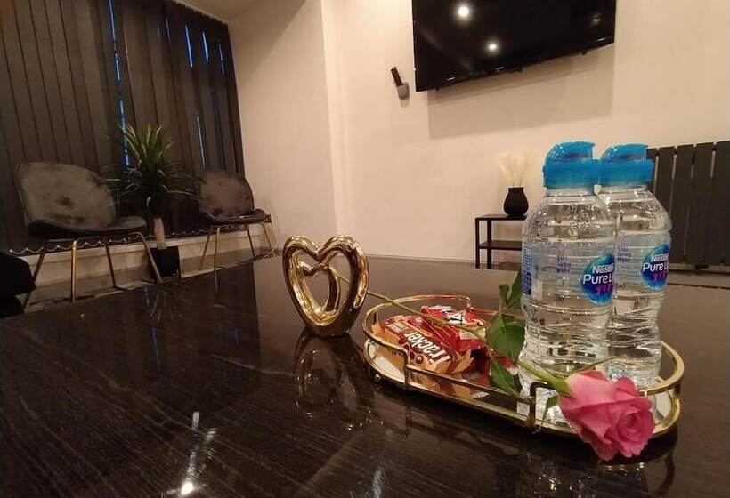 Black Pearl Luxury Apartments