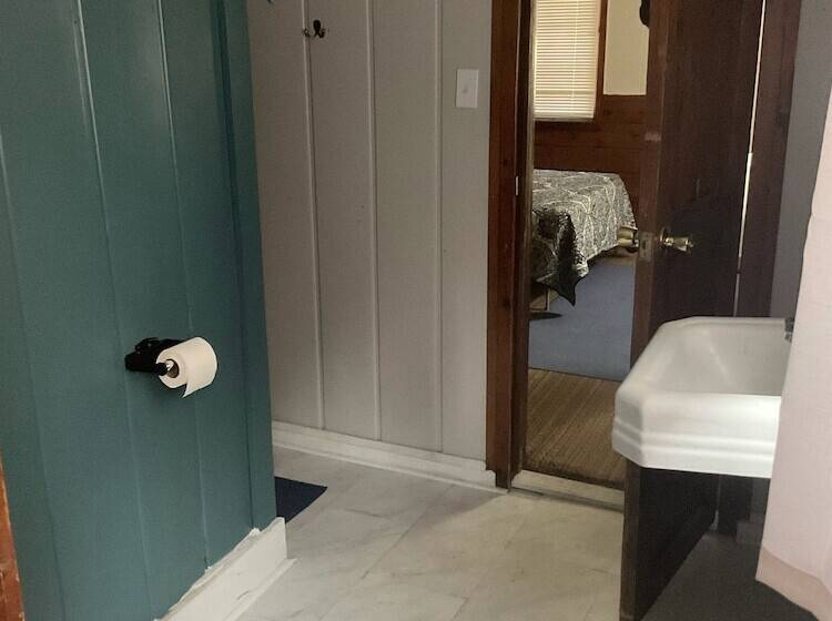 Fireside Village Cabins