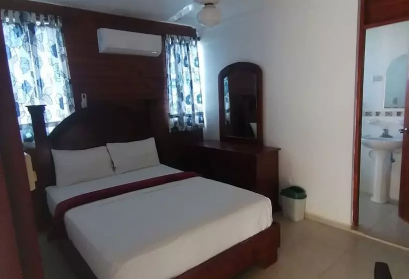 Hotelli Ensenada Resort